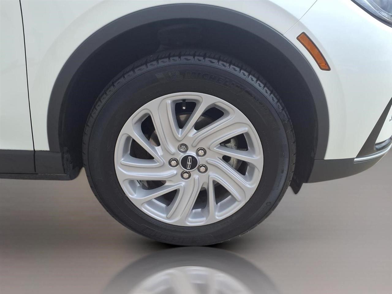 Lincoln Corsair Base 2023