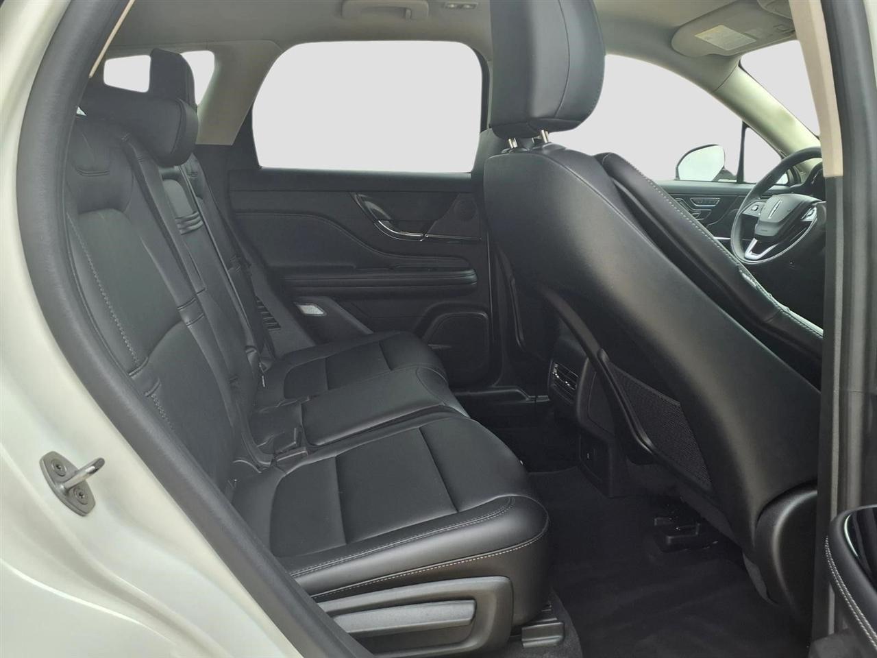 Lincoln Corsair Base 2023