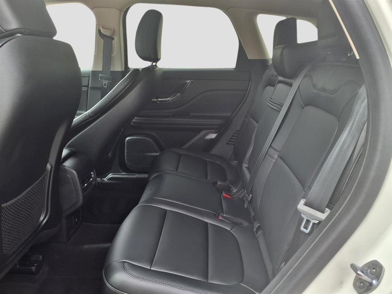 Lincoln Corsair Base 2023