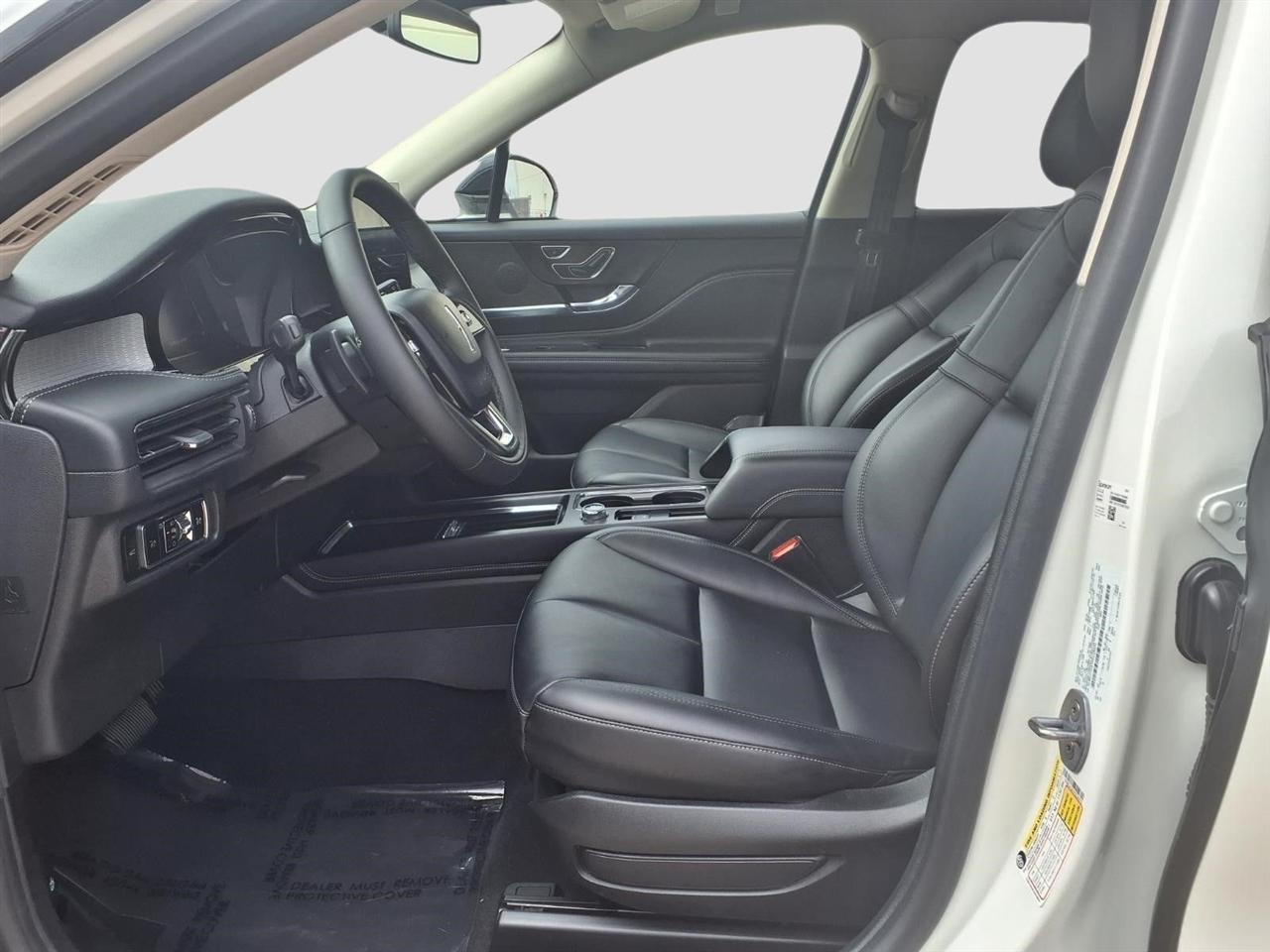 Lincoln Corsair Base 2023