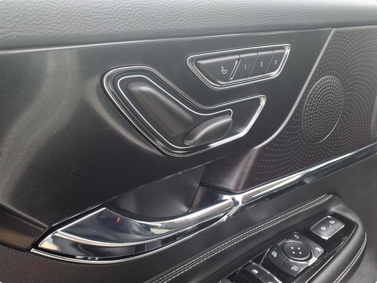 Lincoln Corsair Base 2023