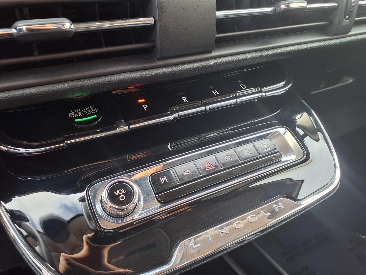 Lincoln Corsair Base 2023