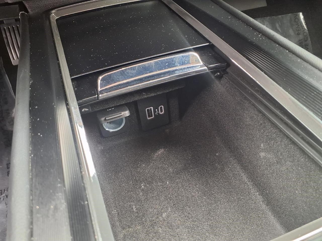 Lincoln Corsair Base 2023