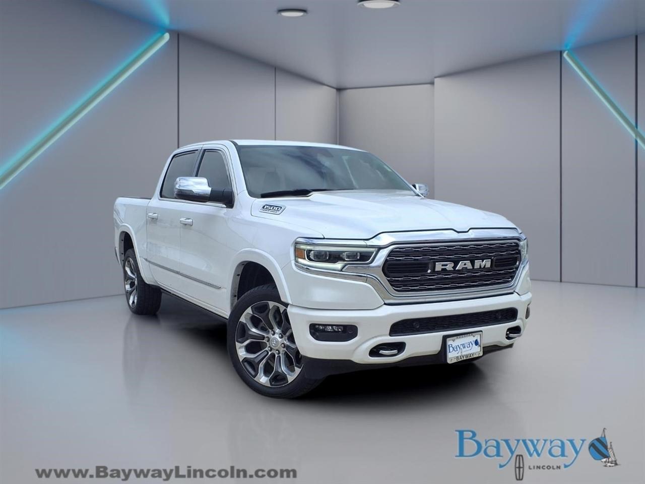 RAM 1500 Limited Crew Cab SWB 4WD 2024