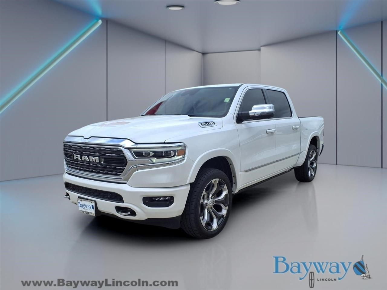 RAM 1500 Limited Crew Cab SWB 4WD 2024