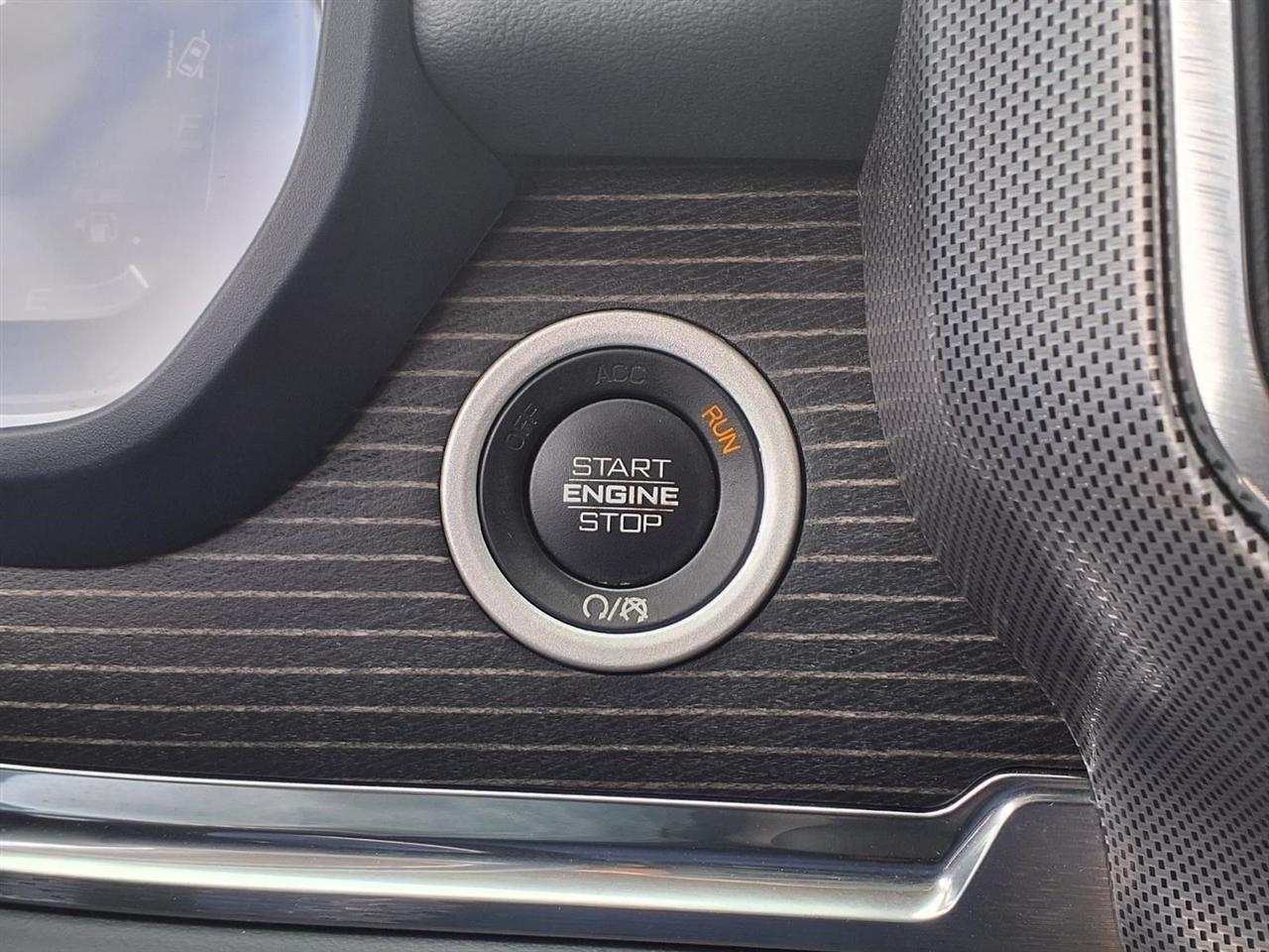 RAM 1500 Limited Crew Cab SWB 4WD 2024