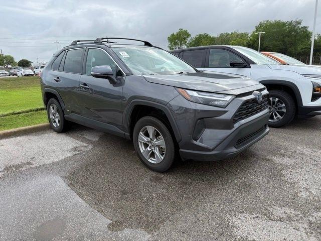 Toyota RAV4 Hybrid LE 2024