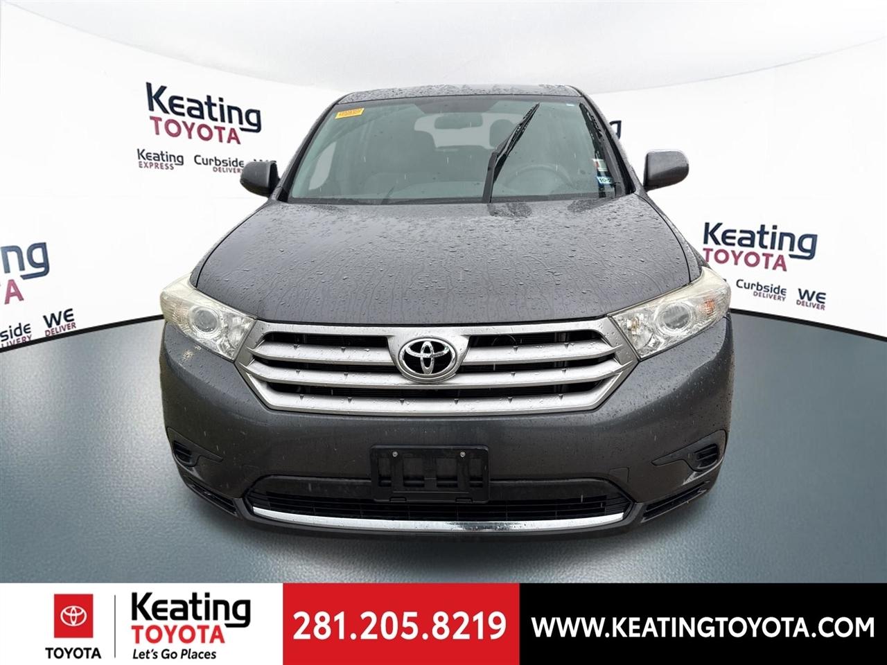 Toyota Highlander Base 2WD V6 2013