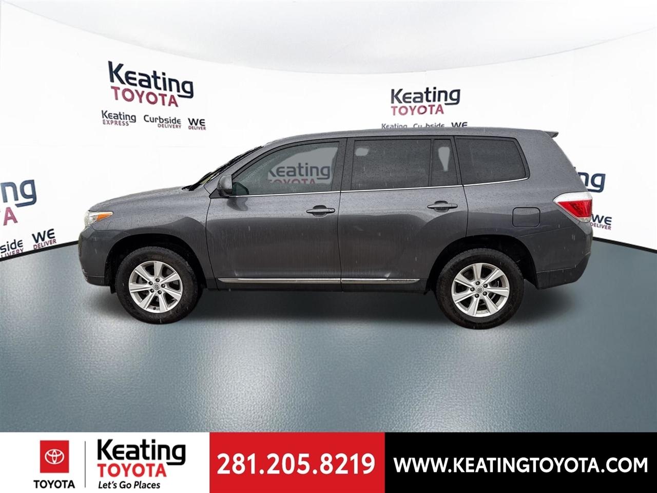 Toyota Highlander Base 2WD V6 2013