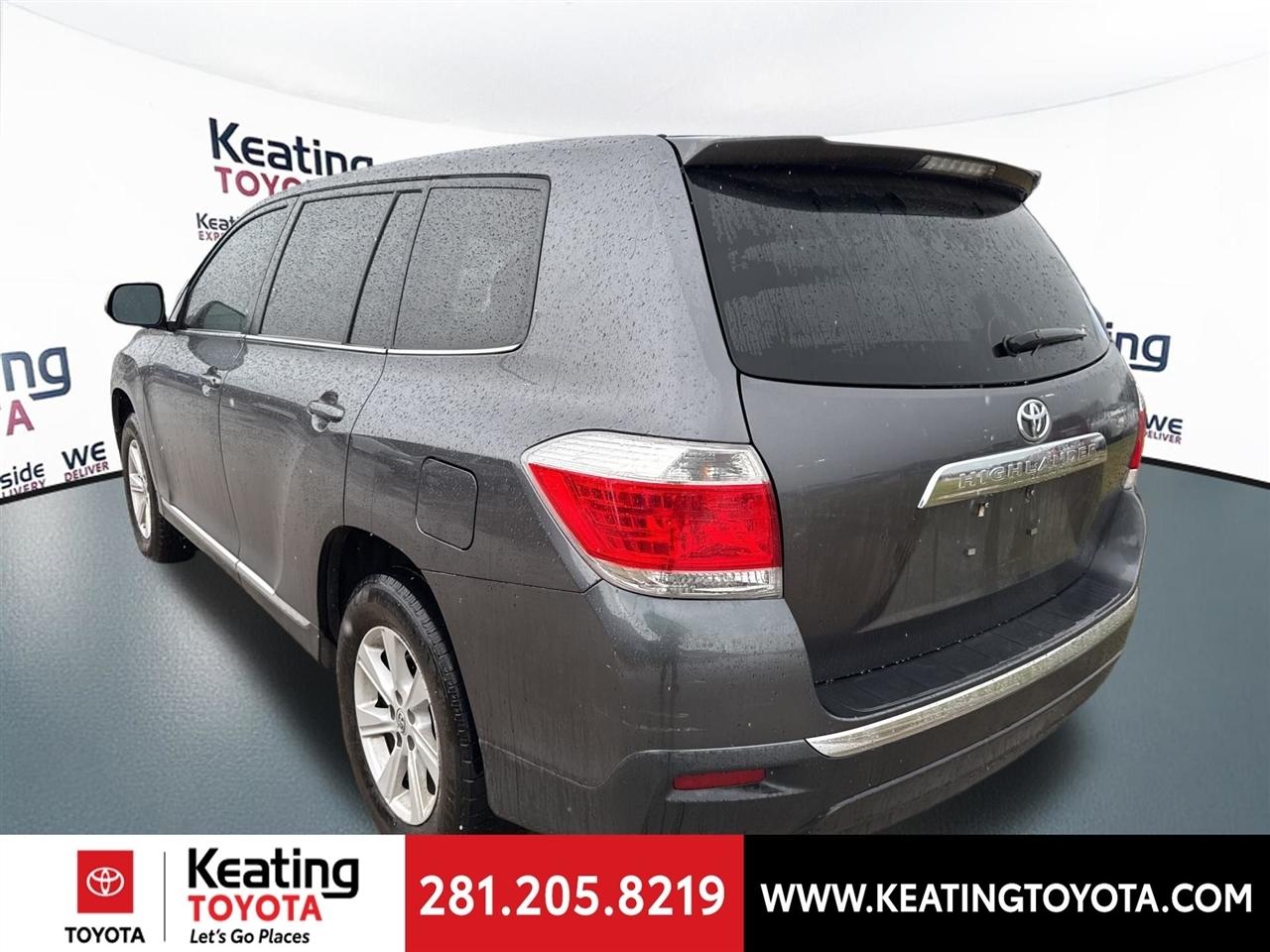 Toyota Highlander Base 2WD V6 2013