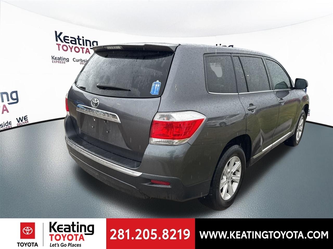 Toyota Highlander Base 2WD V6 2013