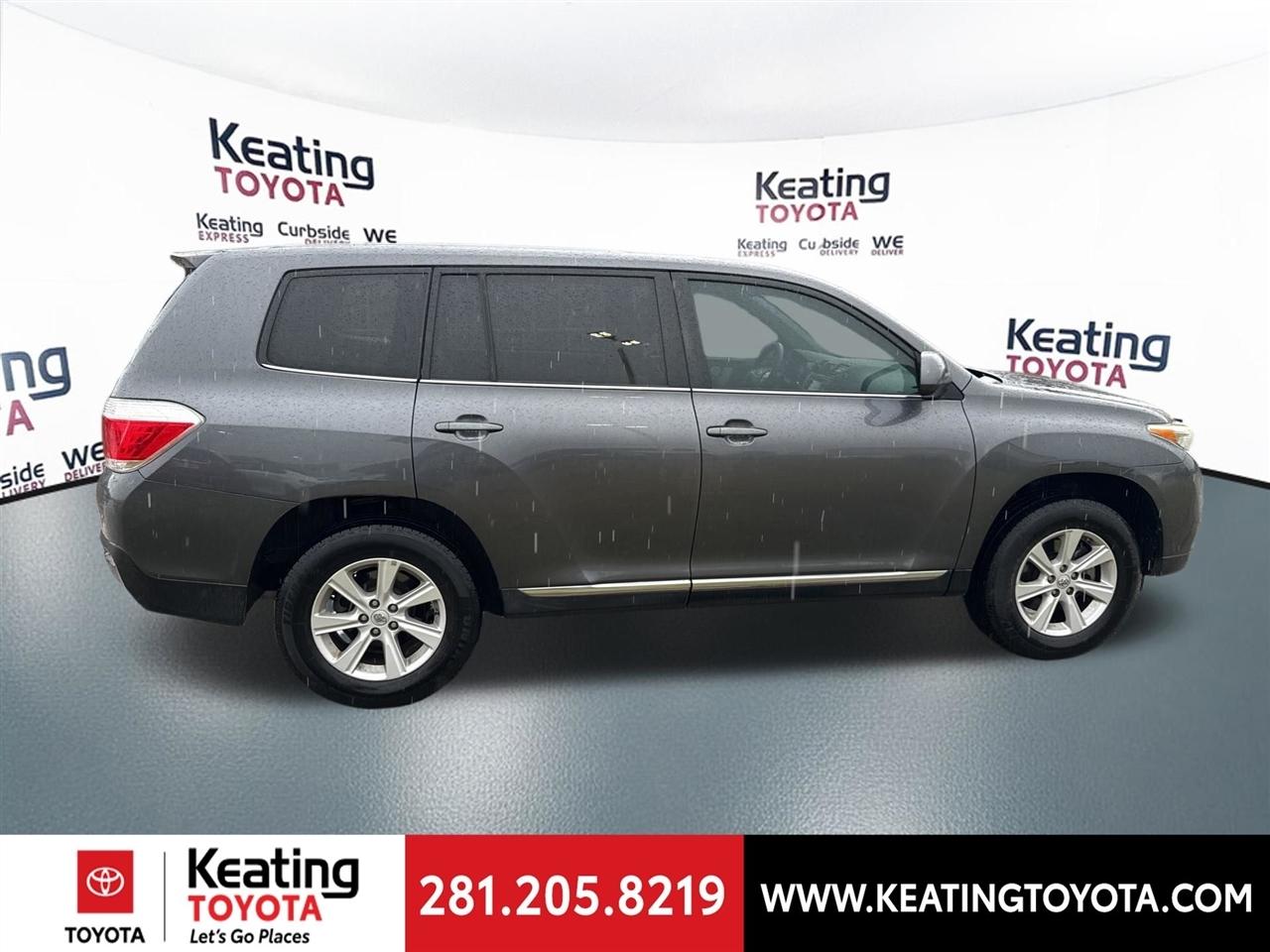 Toyota Highlander Base 2WD V6 2013