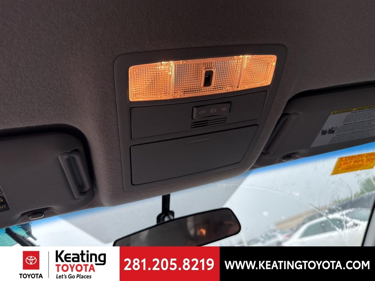 Toyota Highlander Base 2WD V6 2013