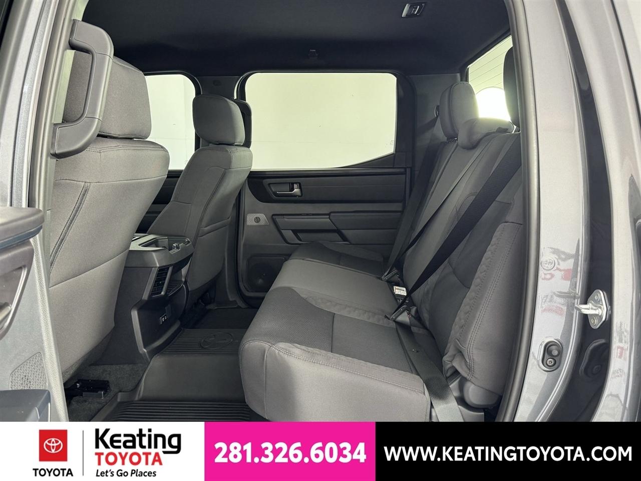 Toyota Tundra SR5 CrewMax 4WD 2026