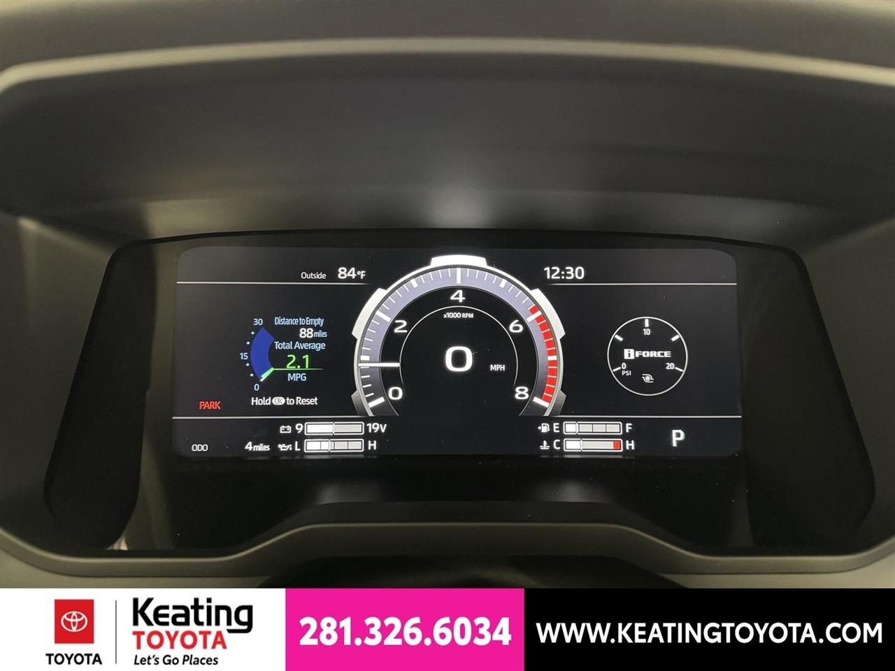 Toyota Tundra Platinum CrewMax 4WD 2026
