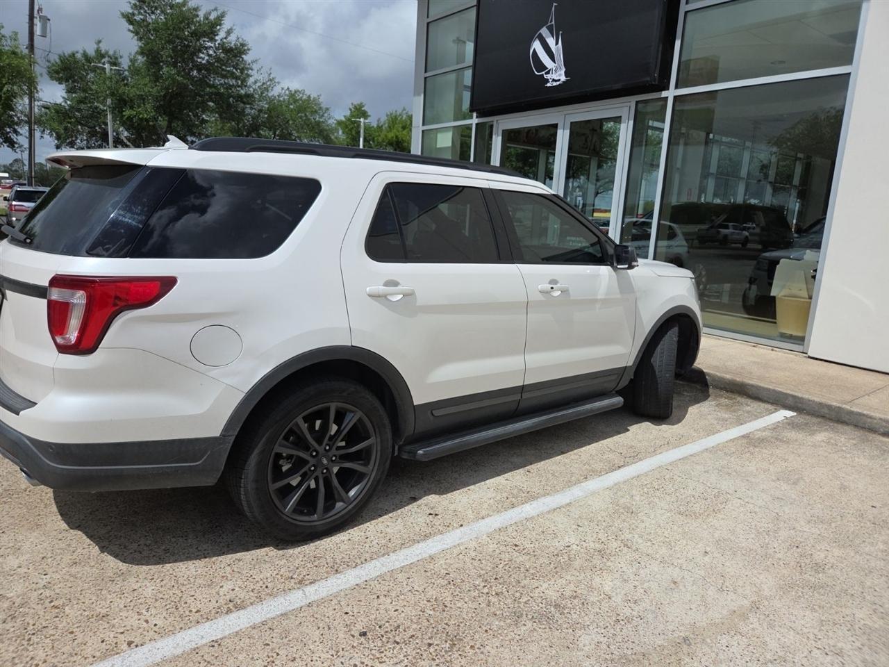 Ford Explorer XLT FWD 2018