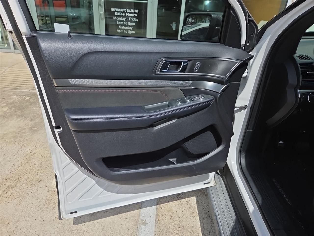 Ford Explorer XLT FWD 2018