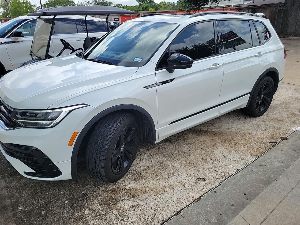 Volkswagen Tiguan SE R-Line Black 2024