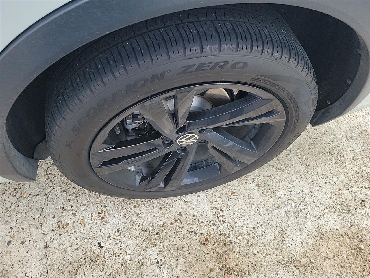 Volkswagen Tiguan SE R-Line Black 2024