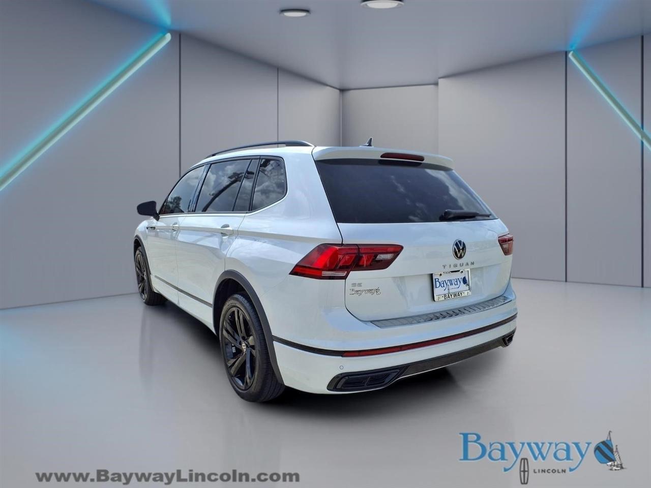 Volkswagen Tiguan SE R-Line Black 2024