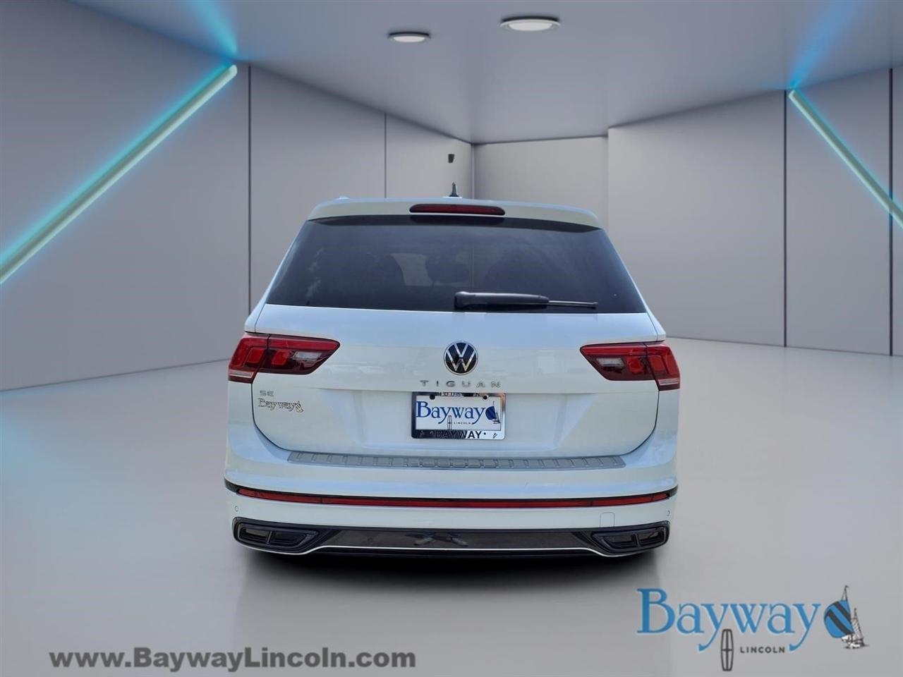 Volkswagen Tiguan SE R-Line Black 2024