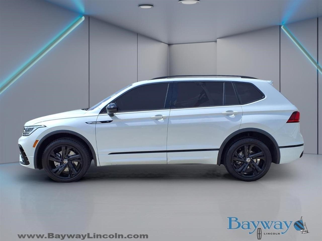 Volkswagen Tiguan SE R-Line Black 2024