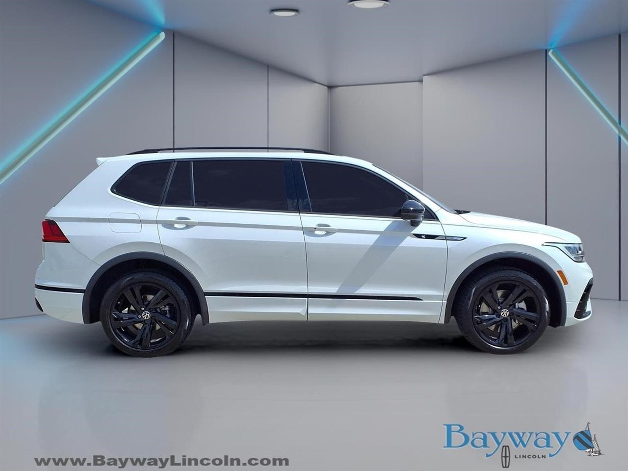 Volkswagen Tiguan SE R-Line Black 2024