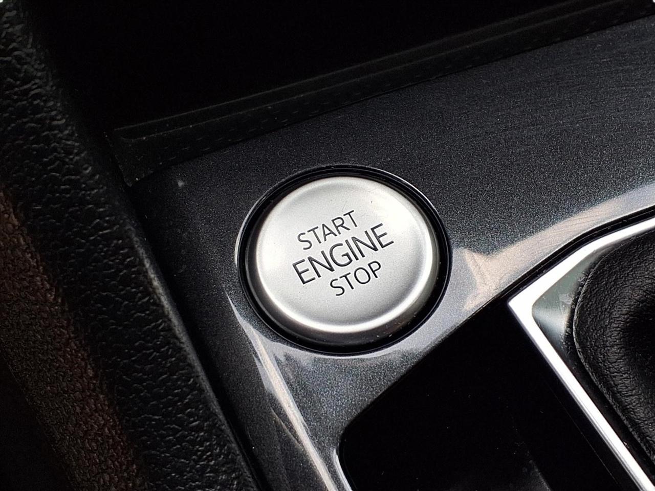 Volkswagen Tiguan SE R-Line Black 2024