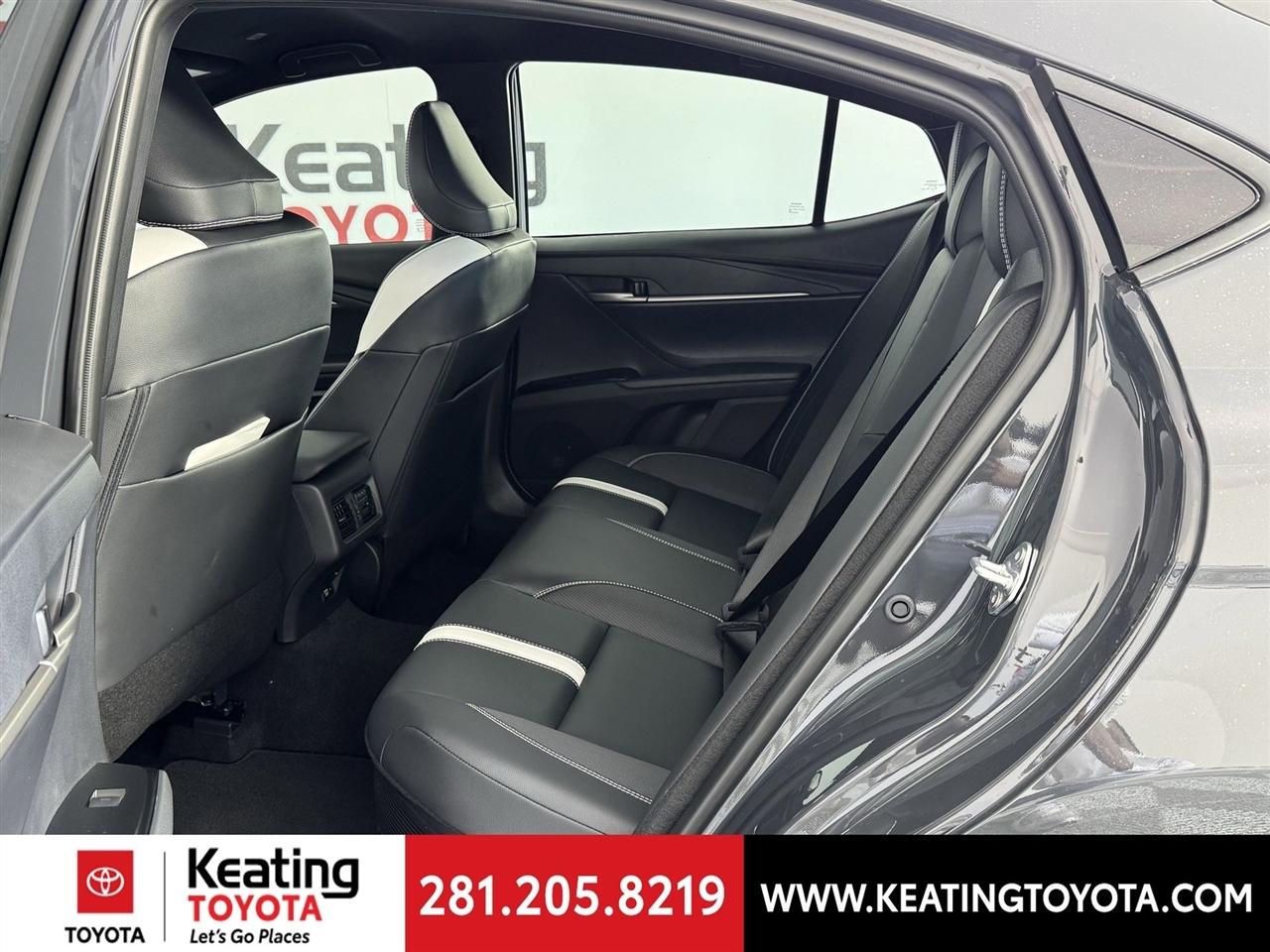 Toyota Camry Hybrid XLE 2026