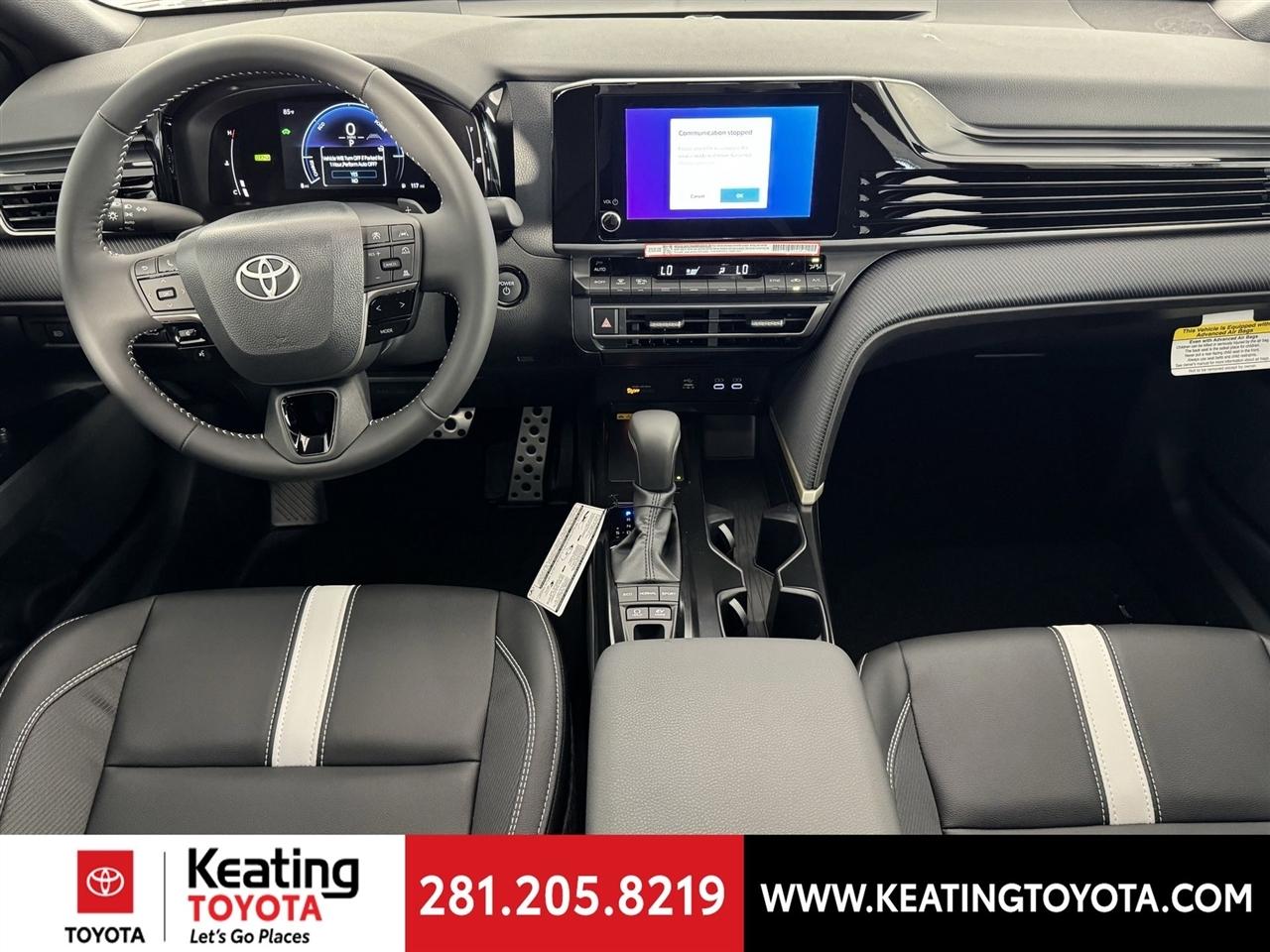 Toyota Camry Hybrid XLE 2026