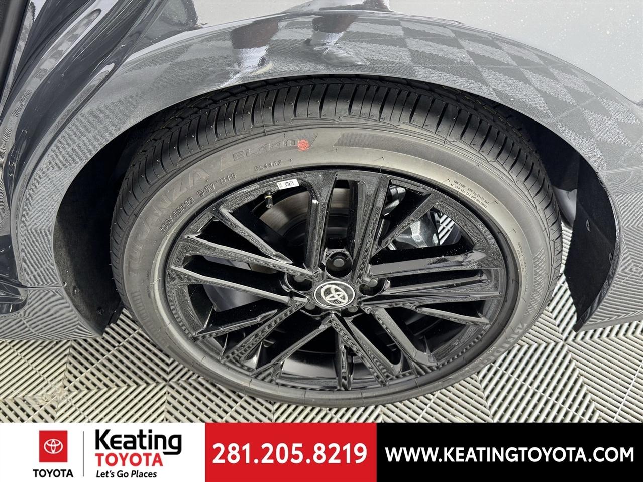 Toyota Camry Hybrid XLE 2026