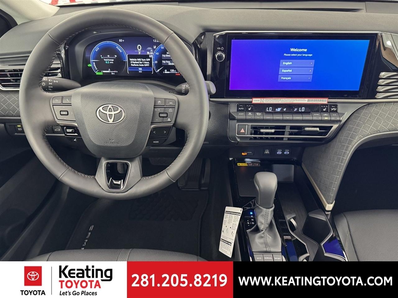 Toyota Camry Hybrid XLE 2026