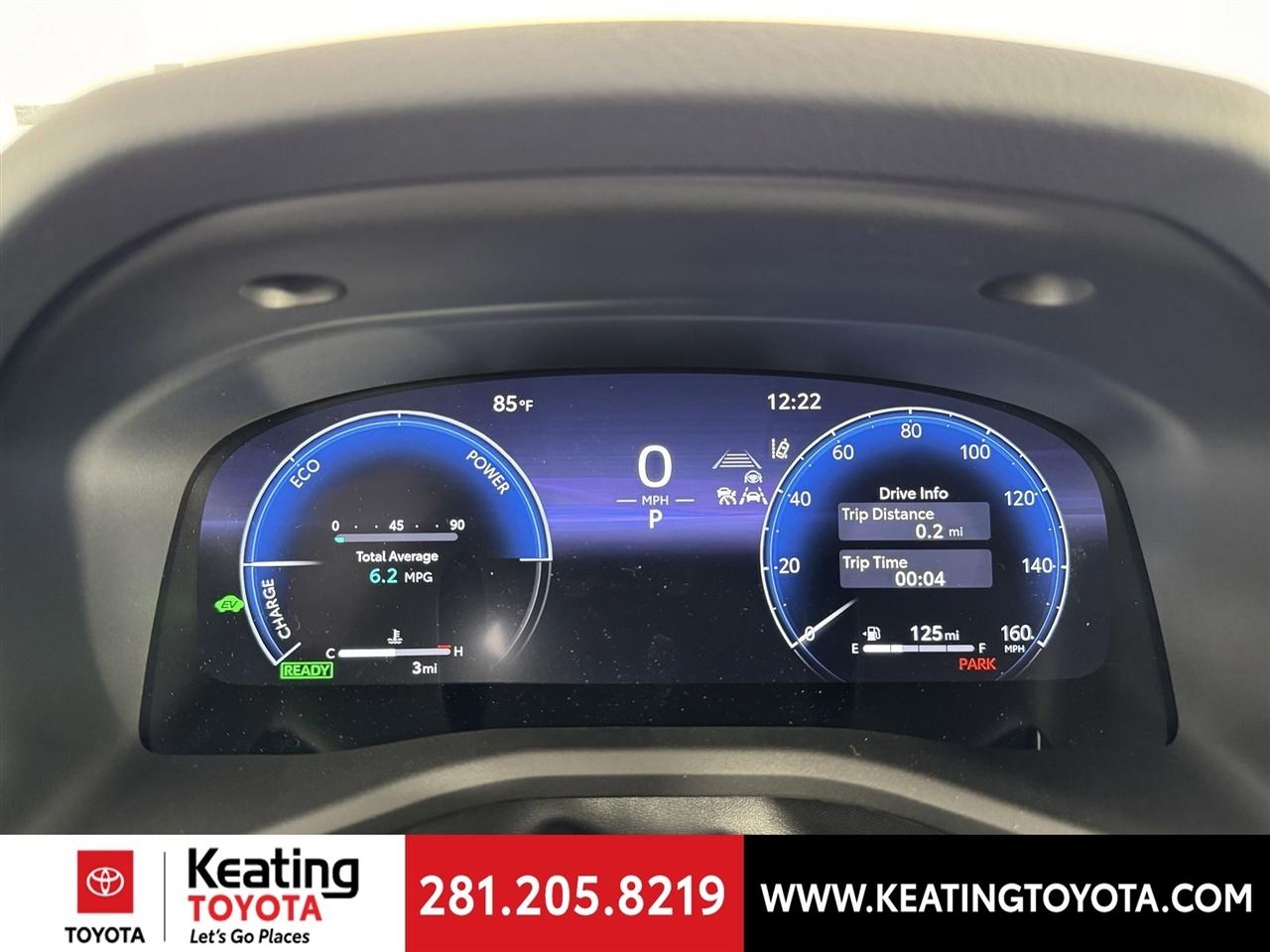 Toyota Camry Hybrid XLE 2026