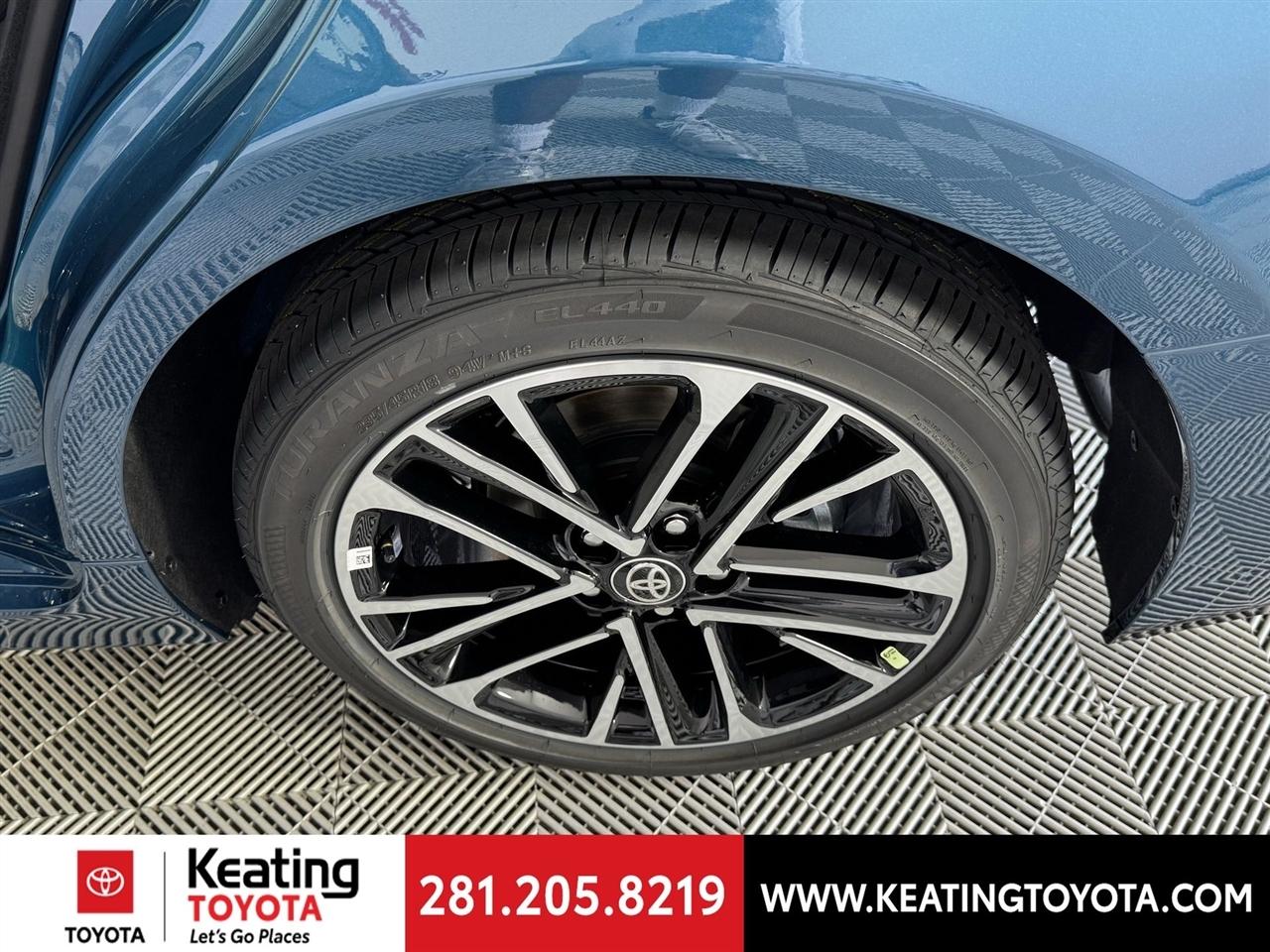 Toyota Camry Hybrid XLE 2026