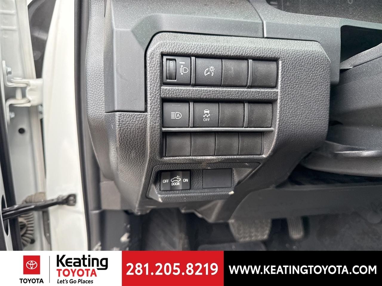 Toyota Tacoma SR5 Xtracab 2WD 2025