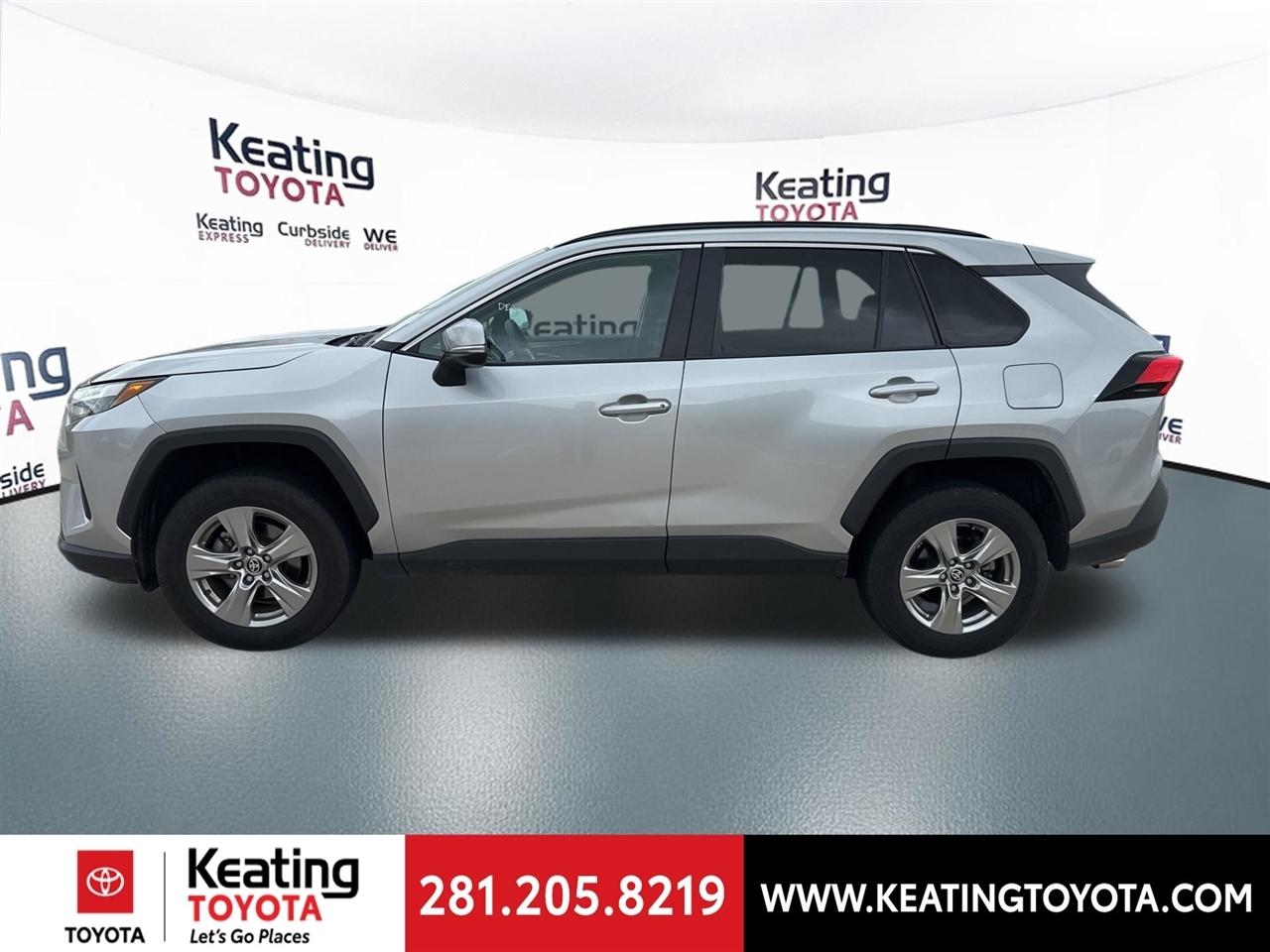 Toyota RAV4 XLE 2024