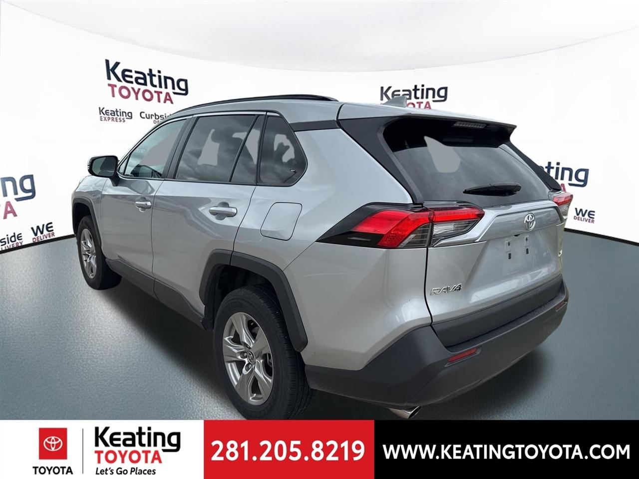 Toyota RAV4 XLE 2024