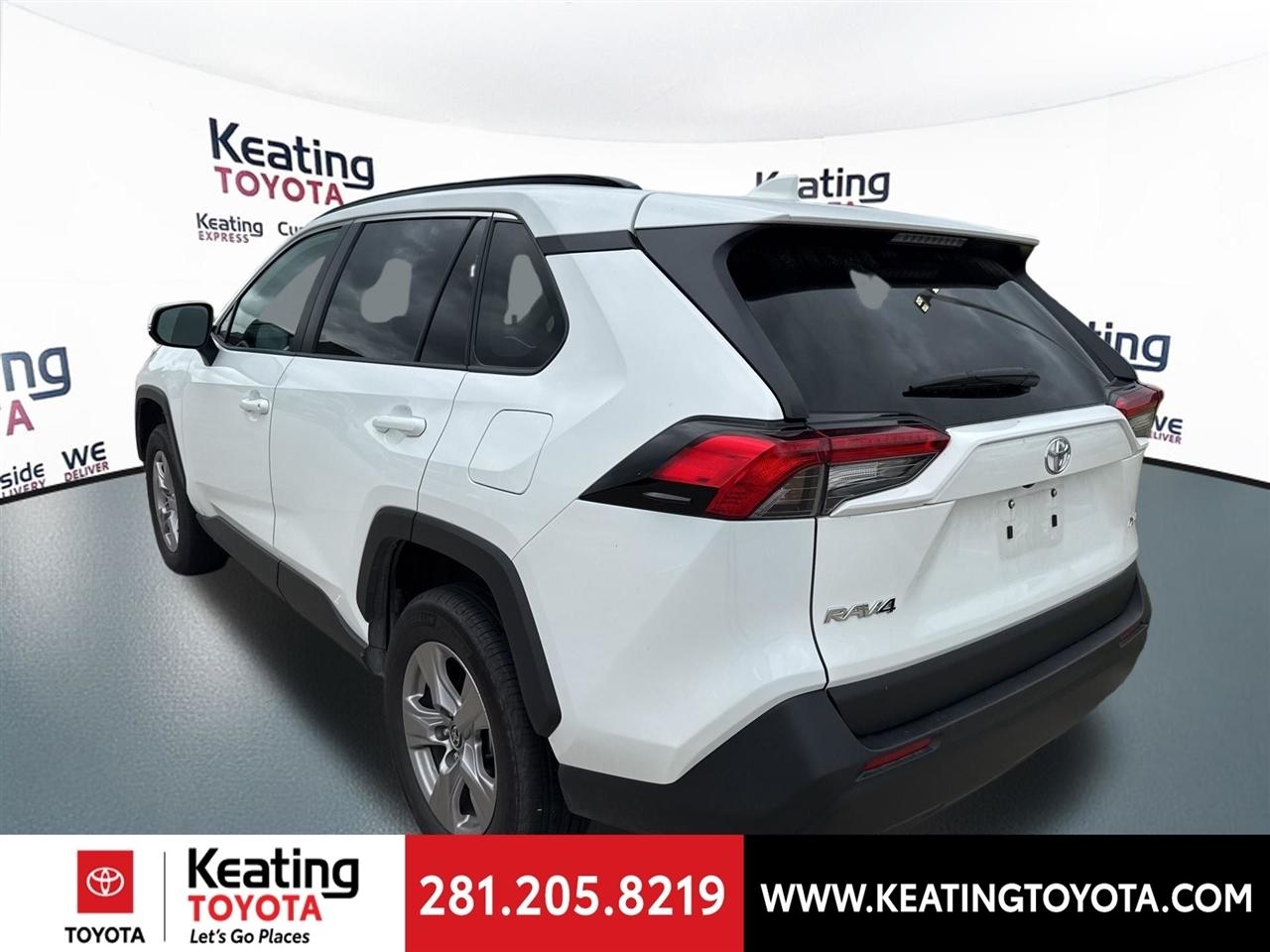 Toyota RAV4 XLE 2025