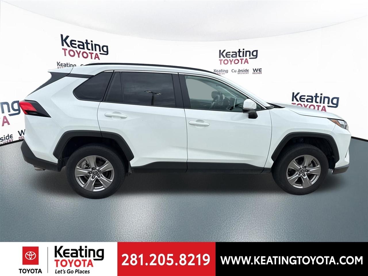 Toyota RAV4 XLE 2025