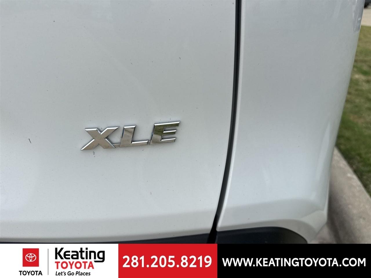 Toyota RAV4 XLE 2025