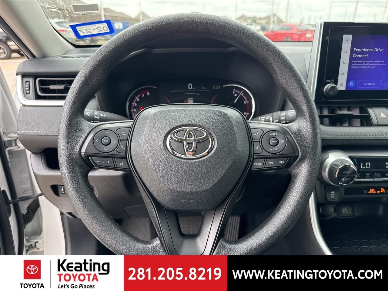 Toyota RAV4 XLE 2025