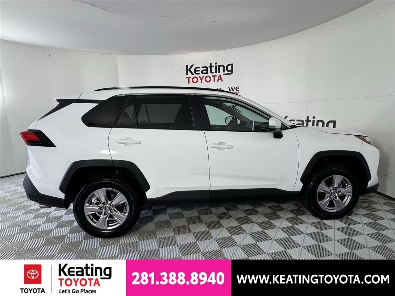 Toyota RAV4 XLE 2025