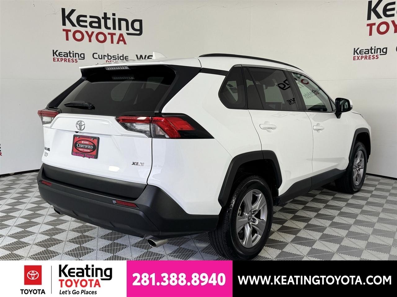 Toyota RAV4 XLE 2025