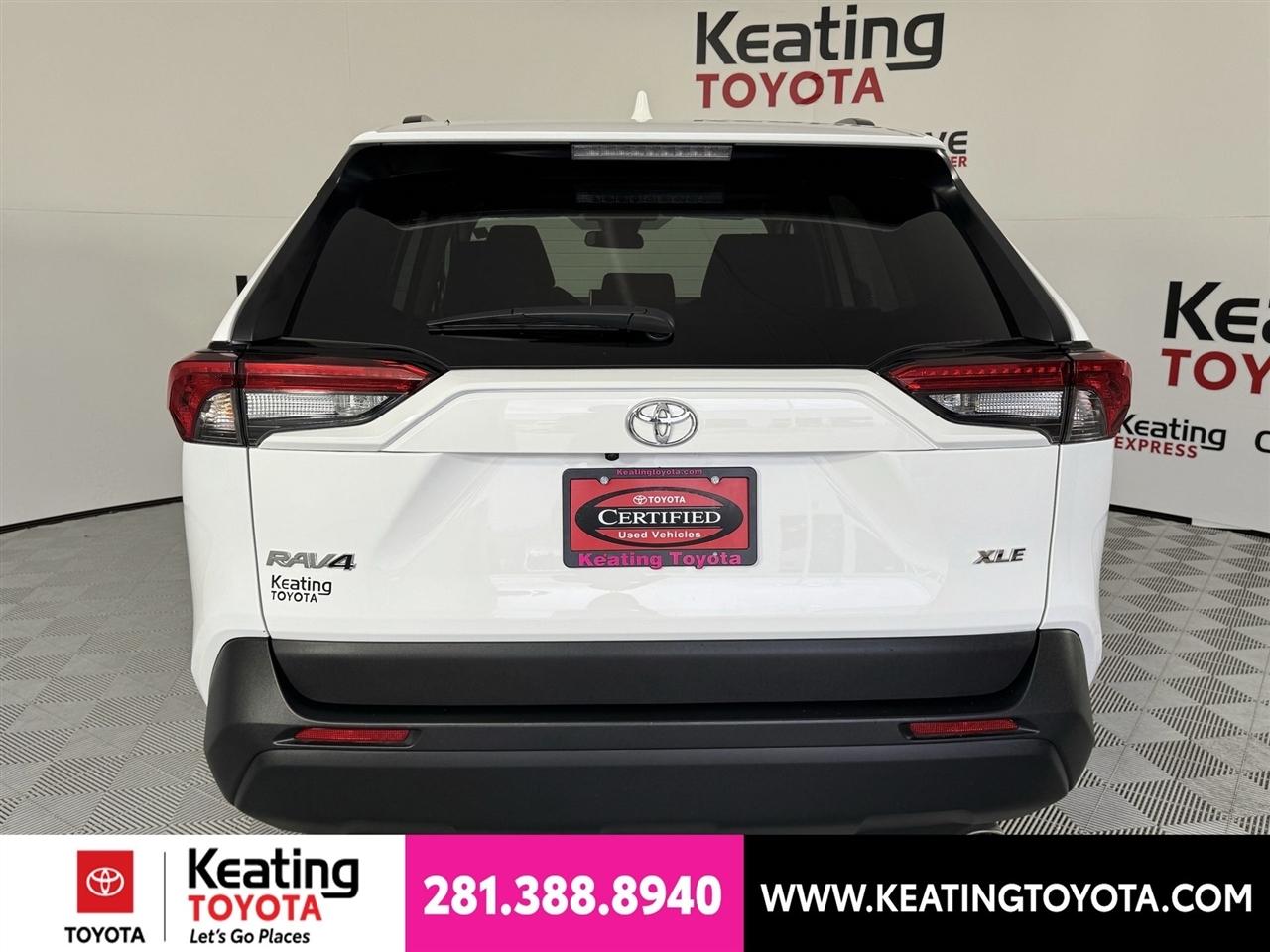 Toyota RAV4 XLE 2025