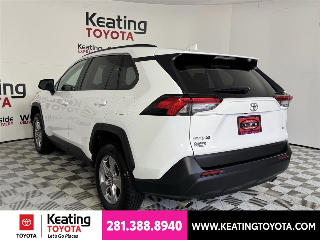 Toyota RAV4 XLE 2025