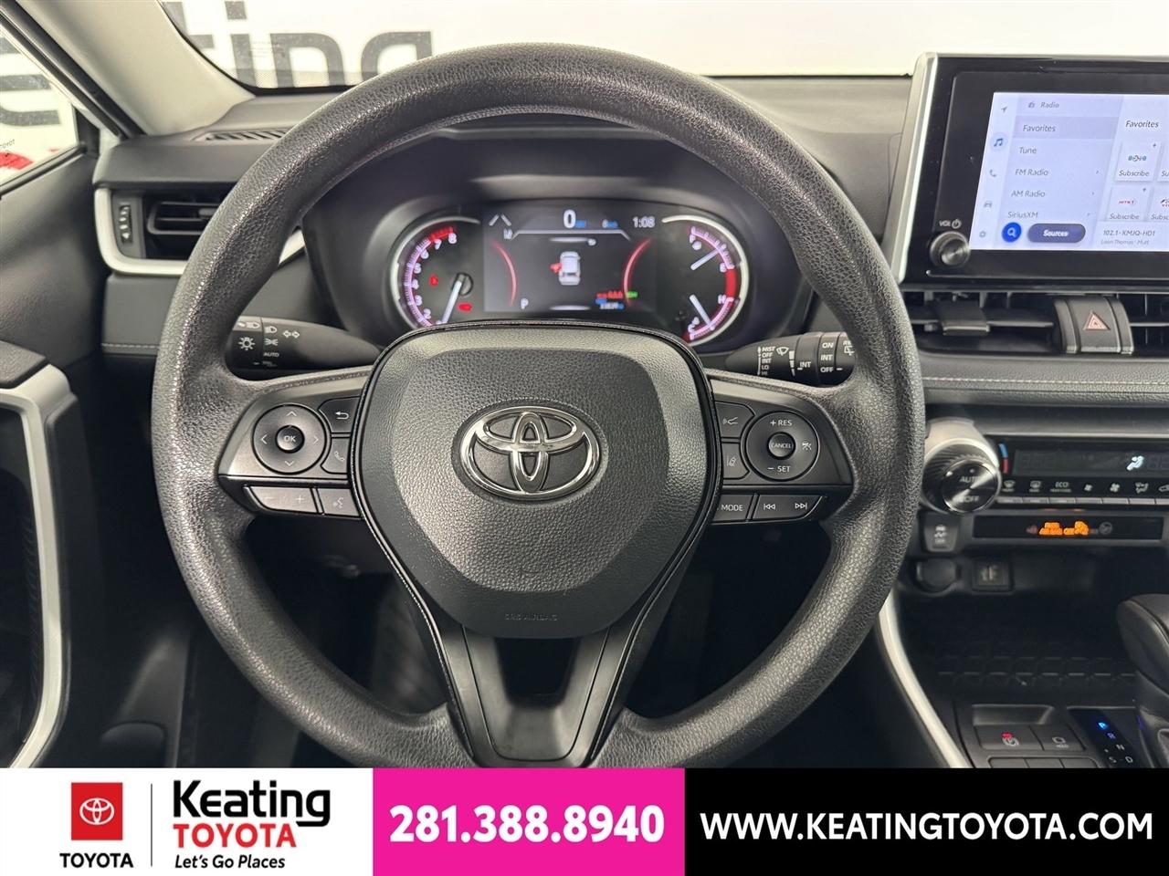 Toyota RAV4 XLE 2025