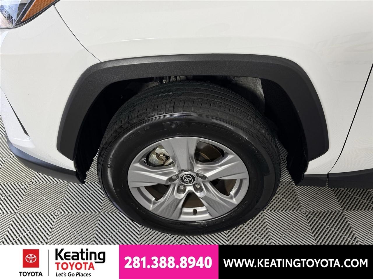 Toyota RAV4 XLE 2025