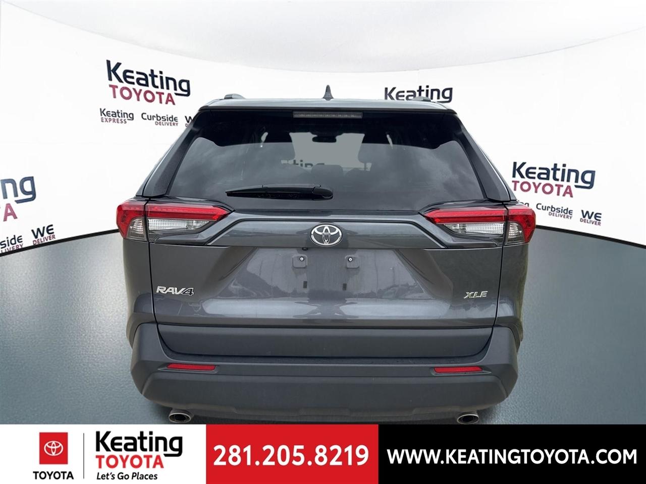 Toyota RAV4 XLE 2025