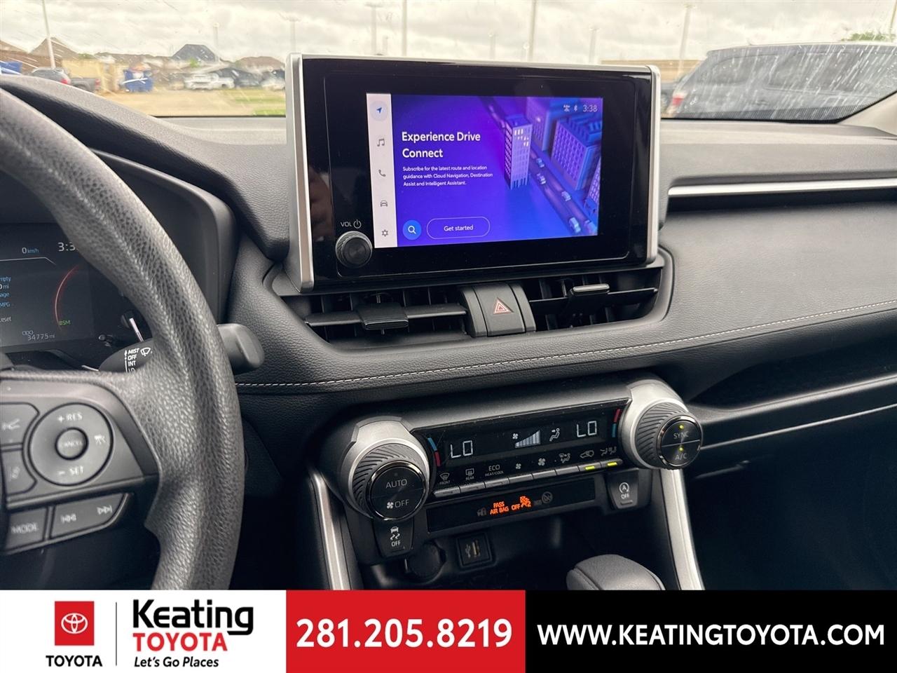 Toyota RAV4 XLE 2025