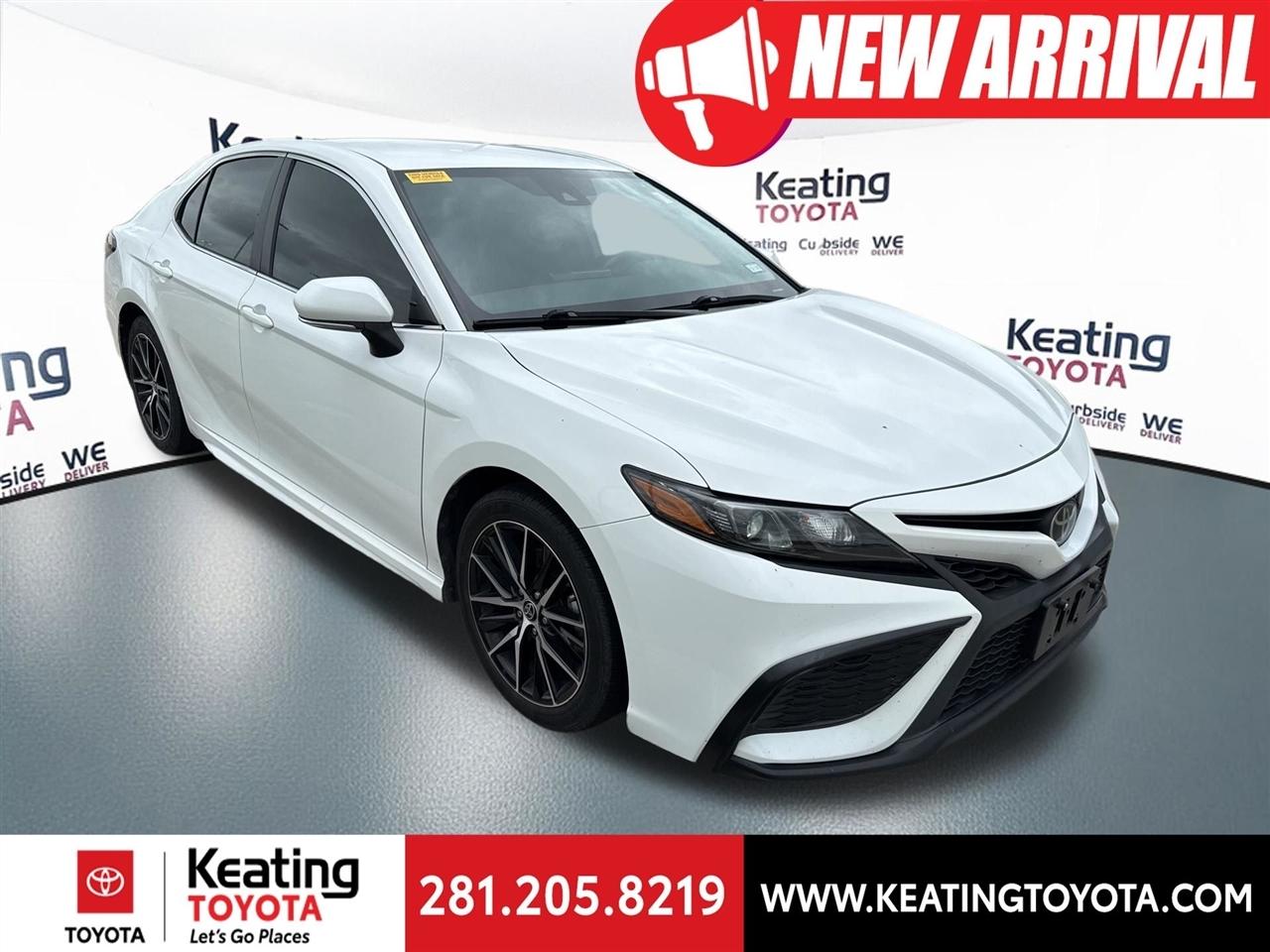 Toyota Camry SE 2023